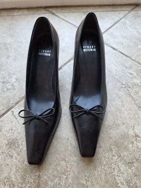 Stuart Weitzman Black Leather Kitten Heel